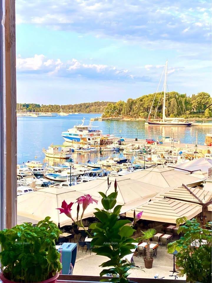 Prodajem dvoetažni stan s pogledom na rovinjsko luko in otok Katarinu