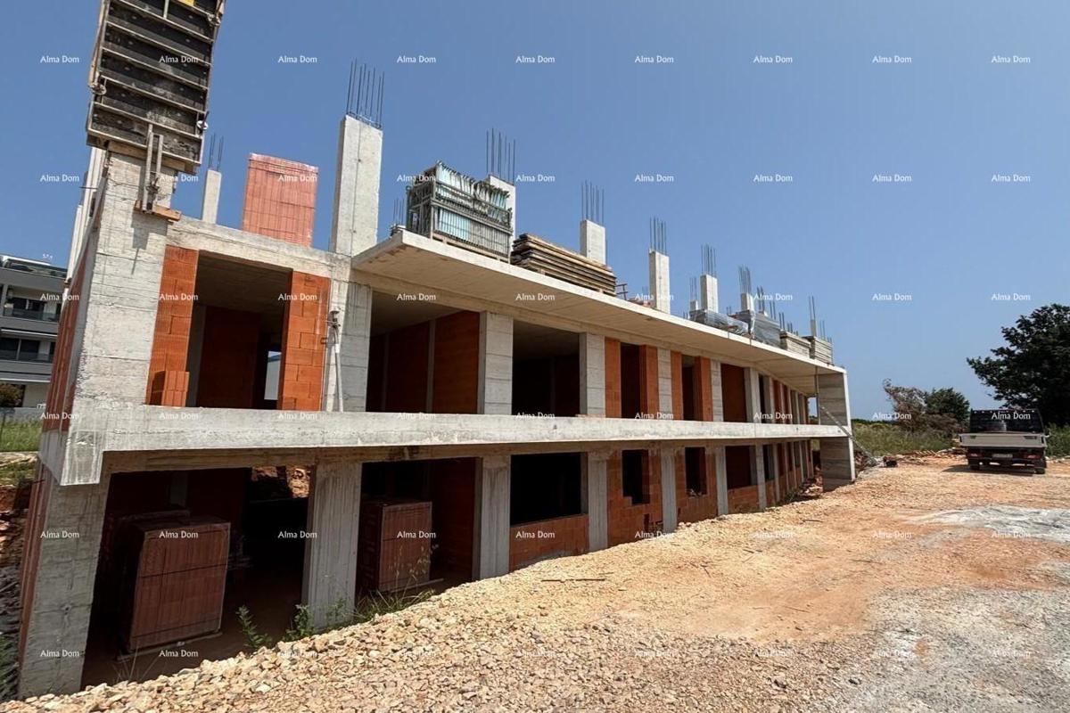 MEDULIN - Stan v novem projektu / 300 m do morja!!! (A4)