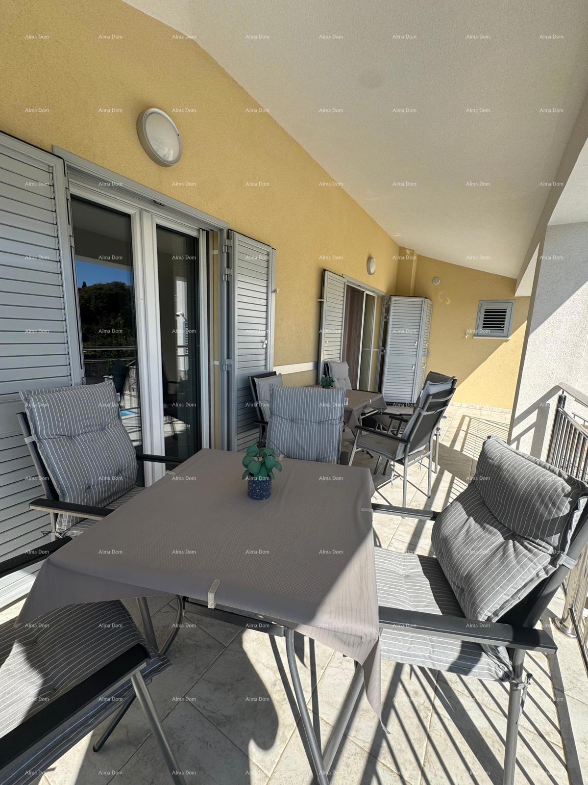 Prodaja - Moderna duplex hiša z dvema ločenima stanovanjskima enotama, Medulin!