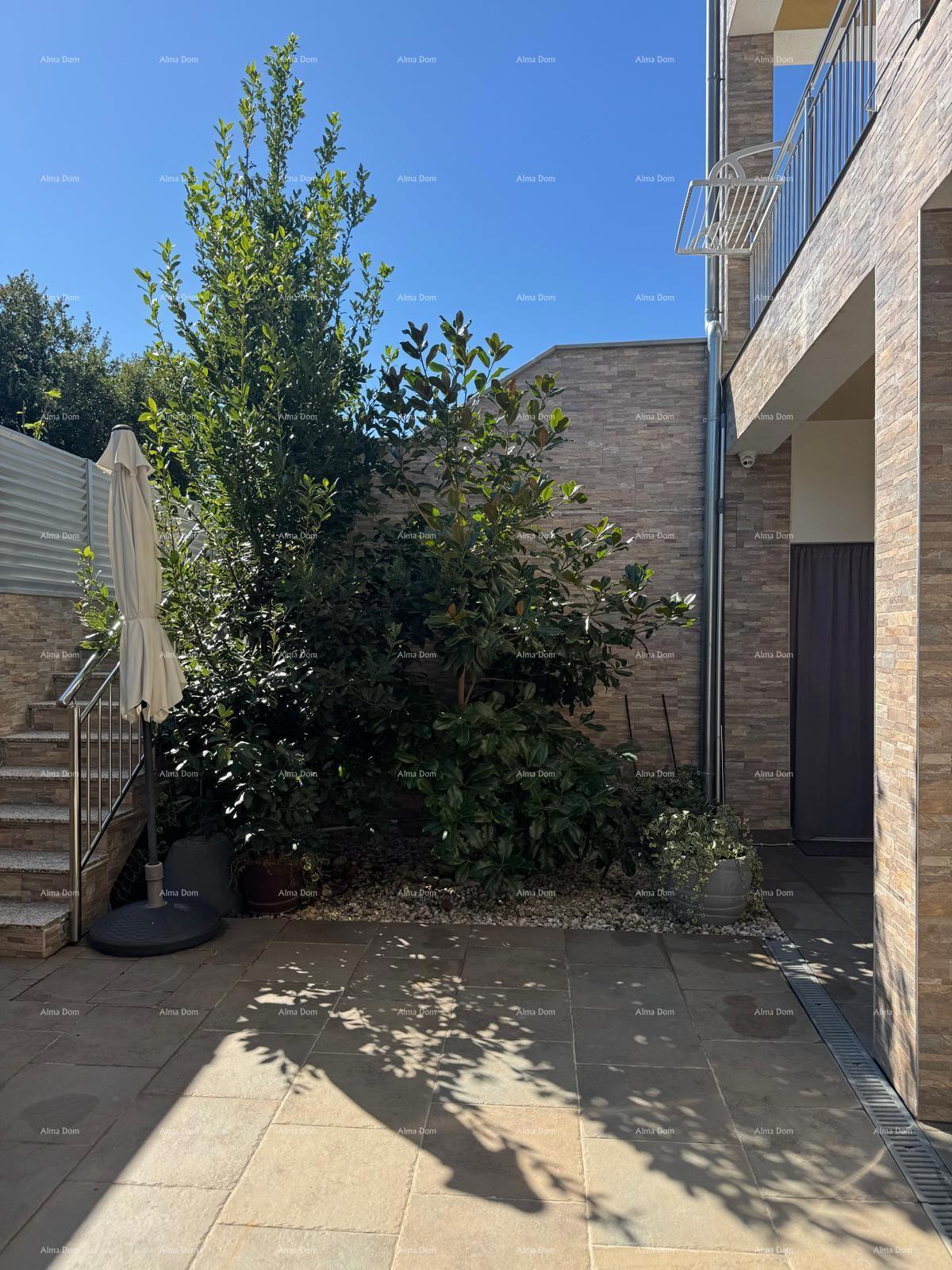 Prodaja - Moderna duplex hiša z dvema ločenima stanovanjskima enotama, Medulin!