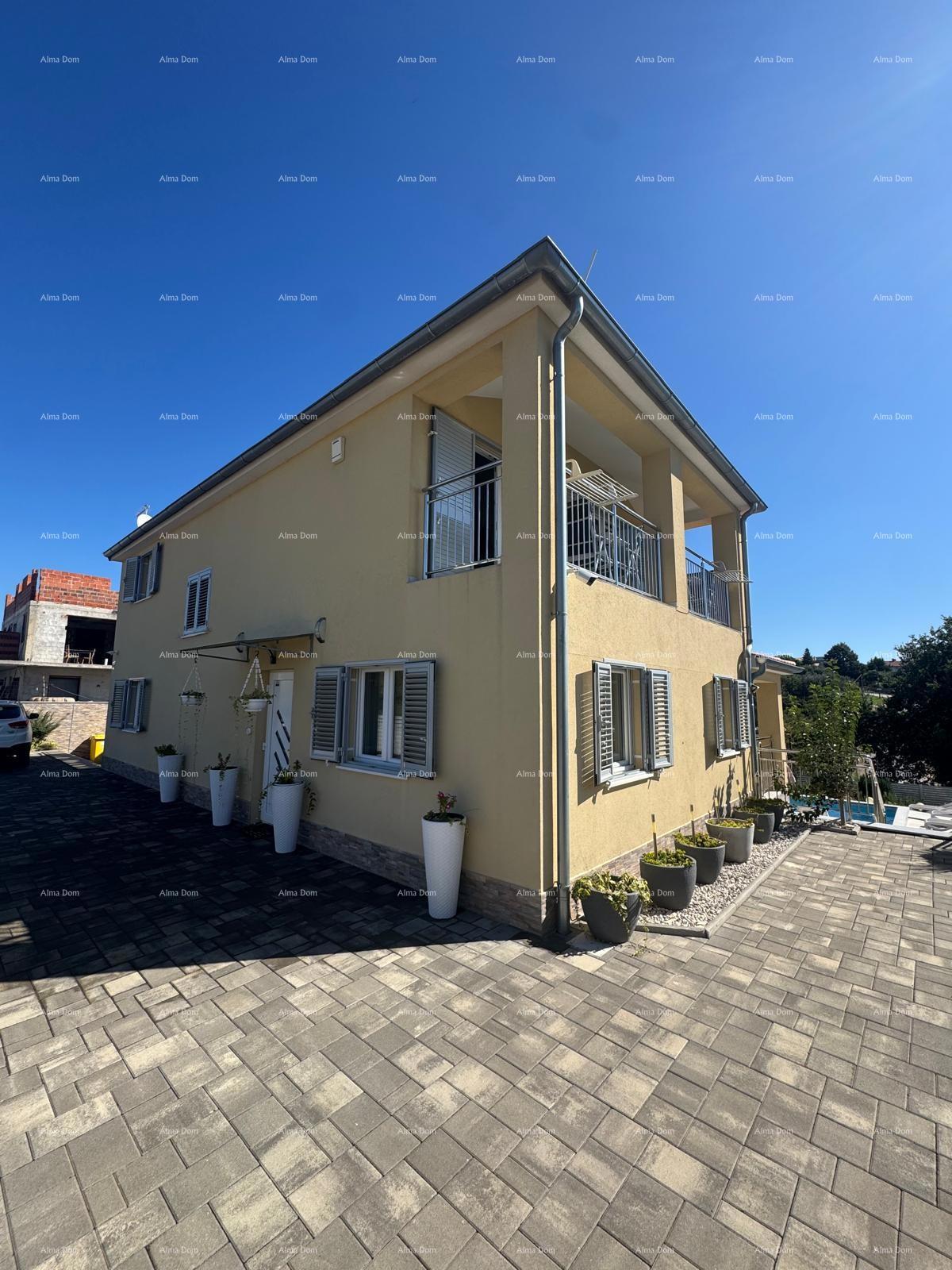 Prodaja - Moderna duplex hiša z dvema ločenima stanovanjskima enotama, Medulin!