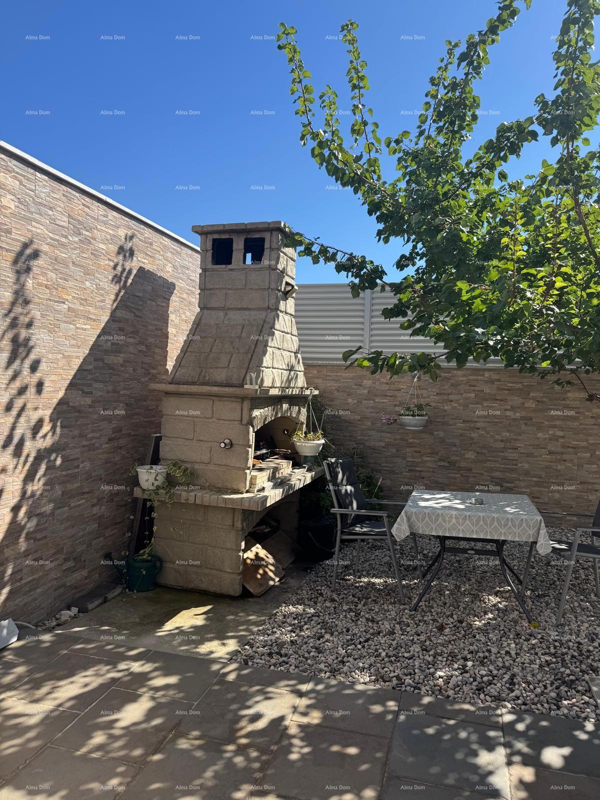 Prodaja - Moderna duplex hiša z dvema ločenima stanovanjskima enotama, Medulin!