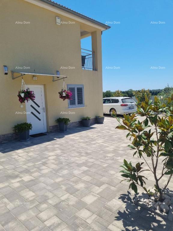 Prodaja - Moderna duplex hiša z dvema ločenima stanovanjskima enotama, Medulin!