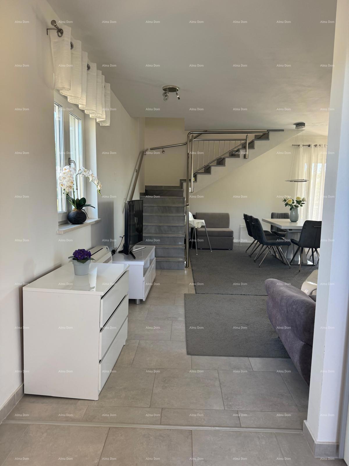 Prodaja - Moderna duplex hiša z dvema ločenima stanovanjskima enotama, Medulin!