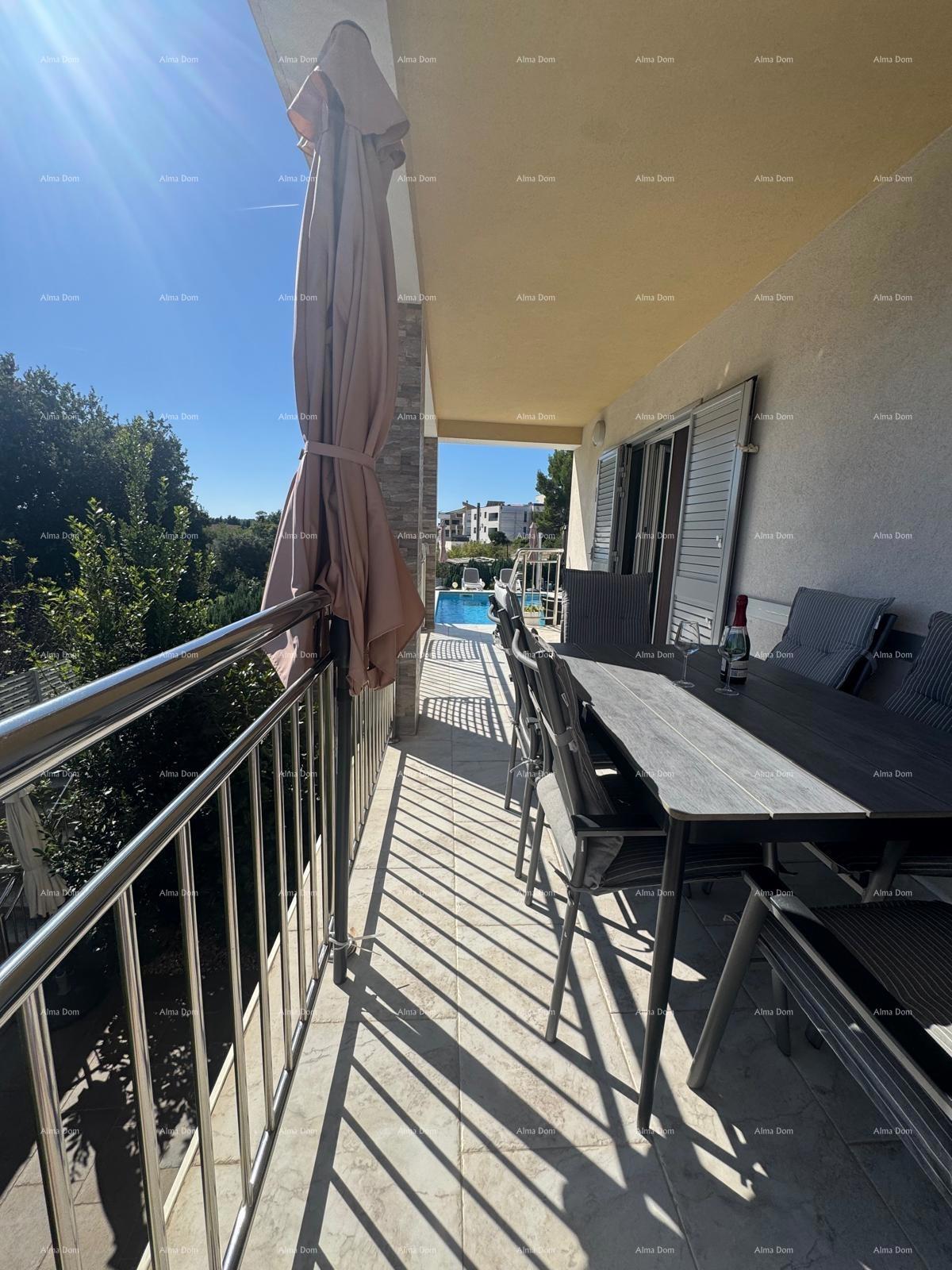 Prodaja - Moderna duplex hiša z dvema ločenima stanovanjskima enotama, Medulin!