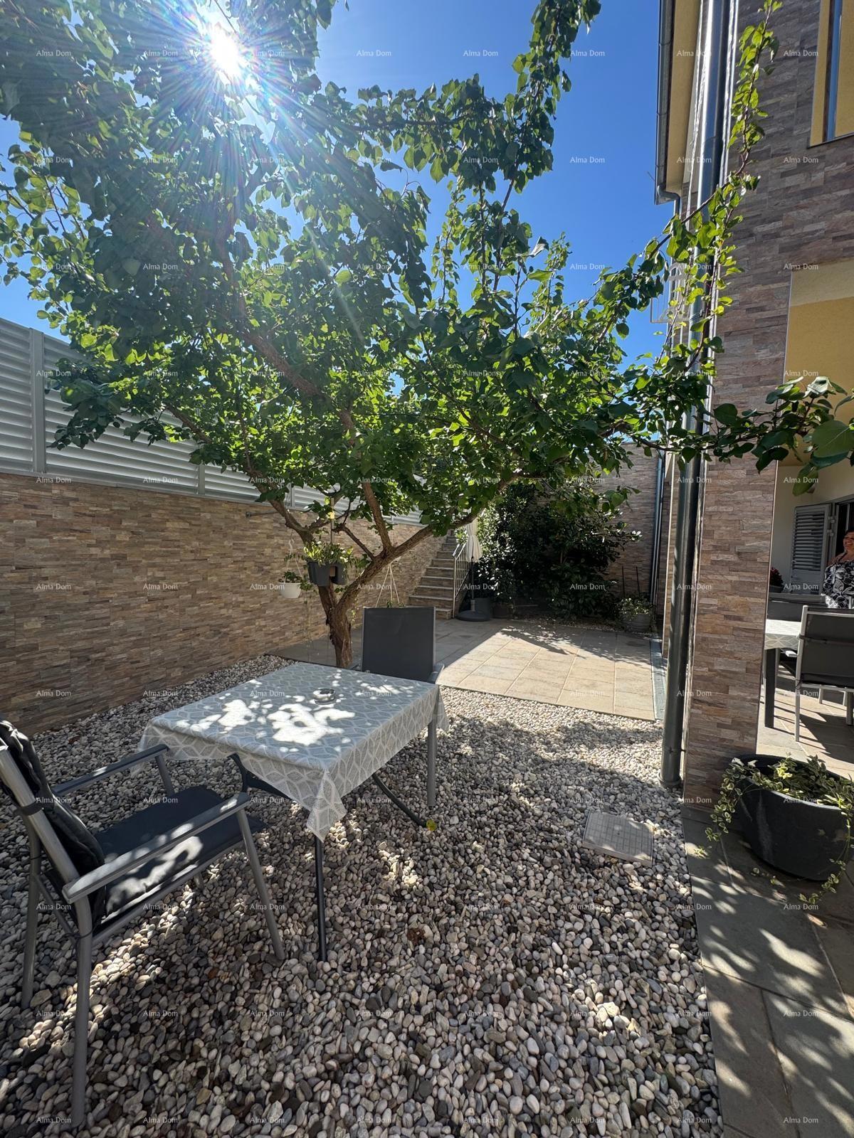 Prodaja - Moderna duplex hiša z dvema ločenima stanovanjskima enotama, Medulin!