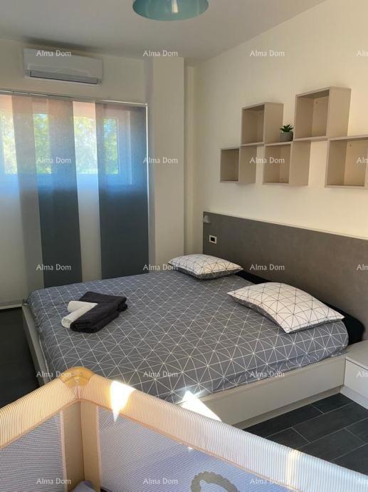 Na prodajo hiša, 200 m2, s parcelo površine 695 m², Raša