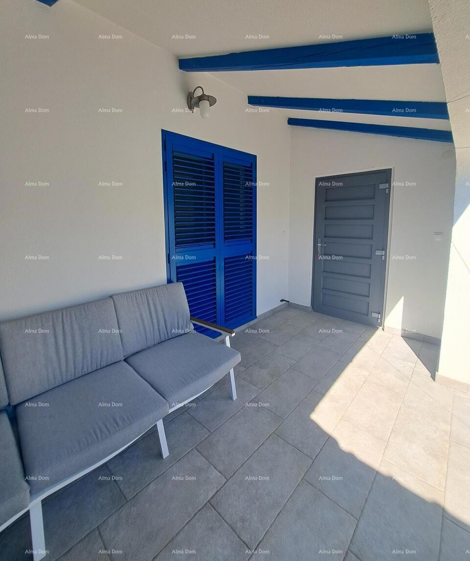 Samostoječa hiša z atrijem, 400 m od morja – Barbariga