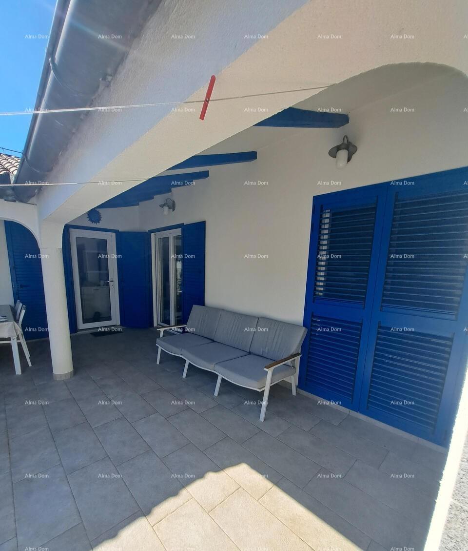 Samostoječa hiša z atrijem, 400 m od morja – Barbariga