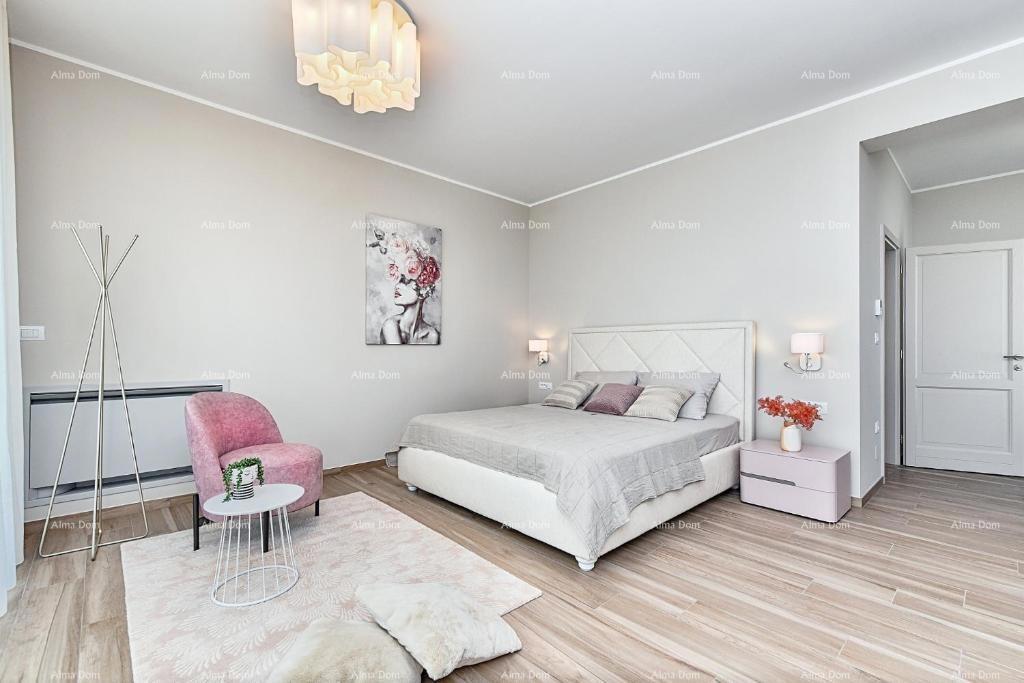 Fažana - Peroj - Čudovita vila s bazenom in pogledom na morje v bližini plaže