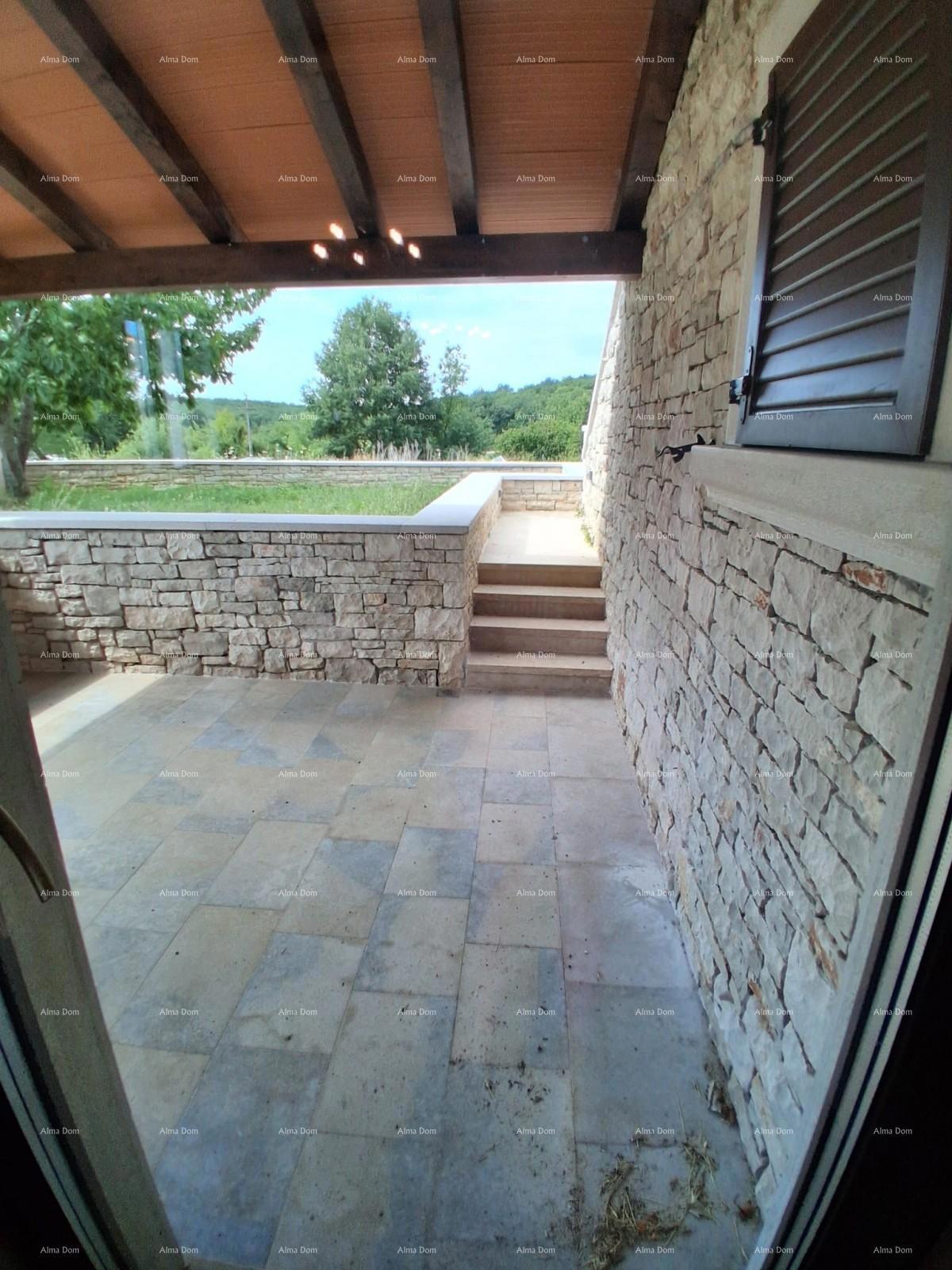 Prodaja - luksuzna hiša na veliki parceli z bazenom, wellness sobo in telovadnico, Poreč!