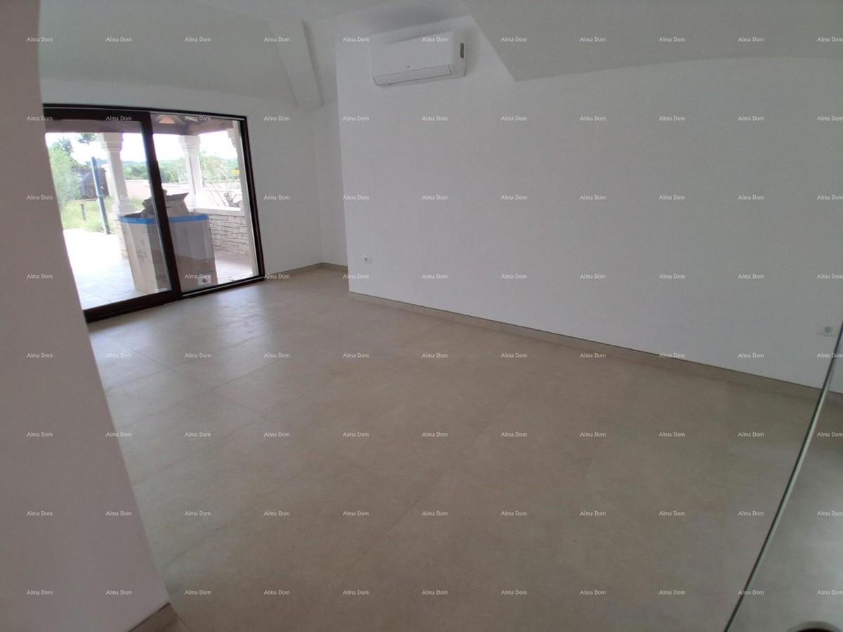 Prodaja - luksuzna hiša na veliki parceli z bazenom, wellness sobo in telovadnico, Poreč!