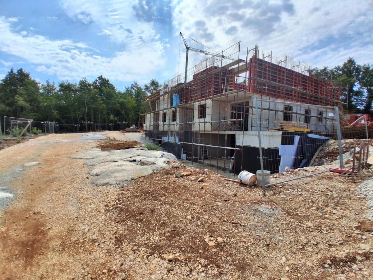 Prodajajo se stanovanja v moderni novogradnji, v centru Poreča!