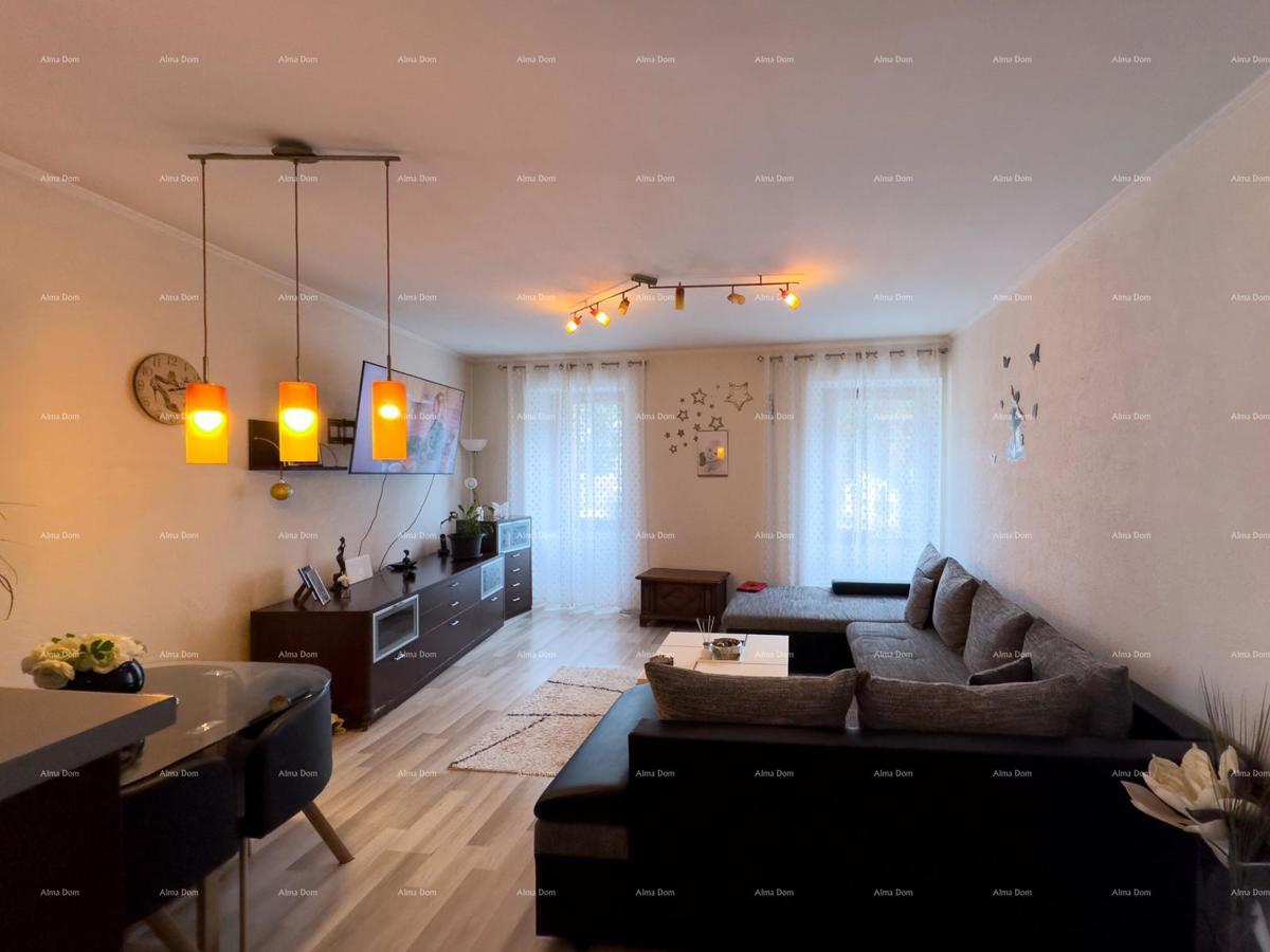 Prodajemo stan v središču Pule s parkirnim mestom!