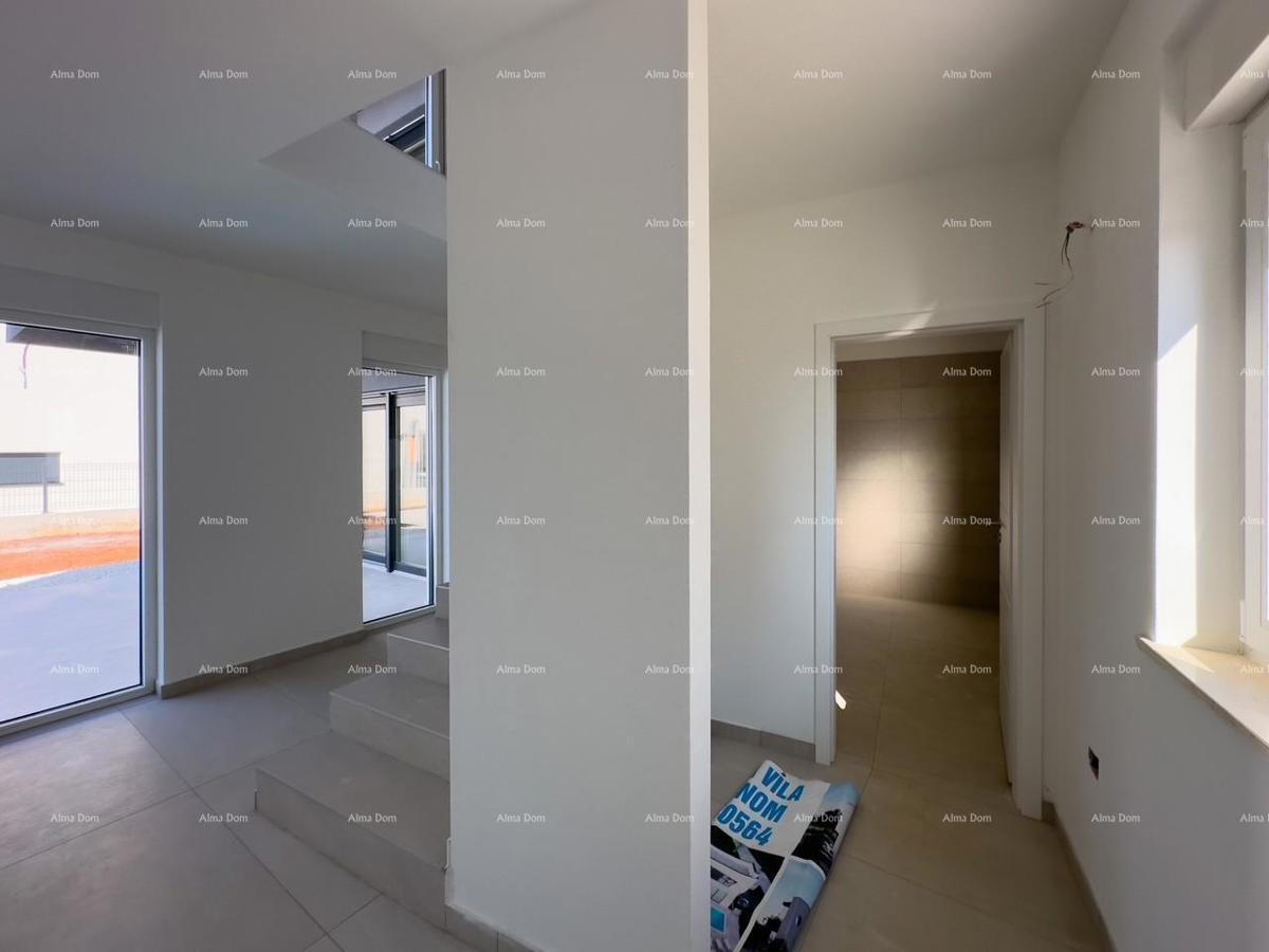 Prodamo novo hišo z bazenom na odlični lokaciji, blizu morja!