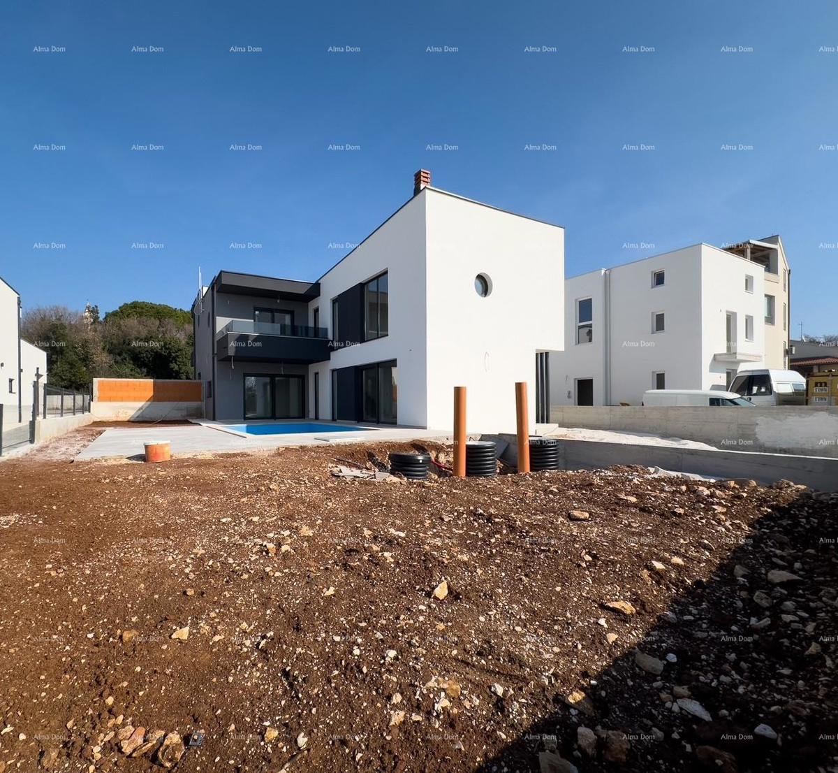 Prodamo novo hišo z bazenom na odlični lokaciji, blizu morja!