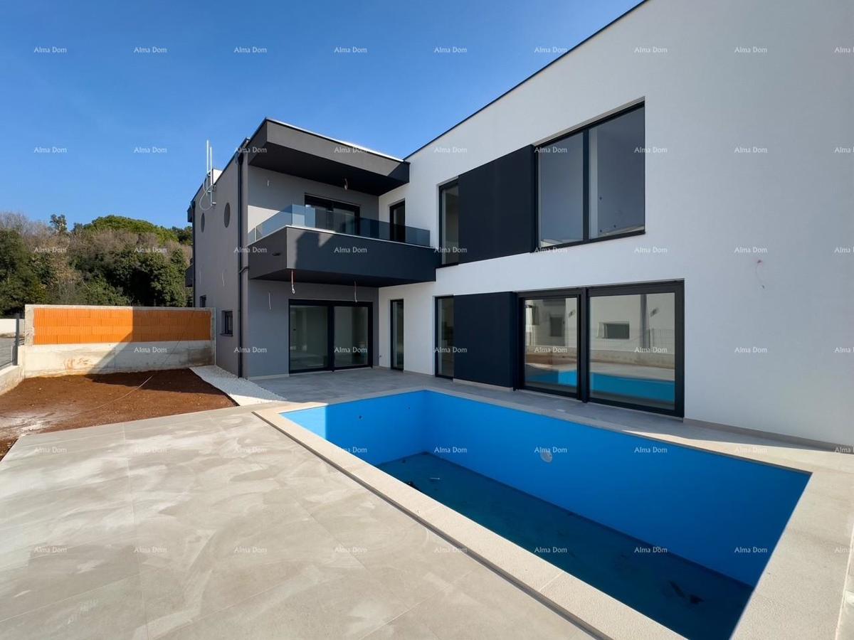 Prodamo novo hišo z bazenom na odlični lokaciji, blizu morja!