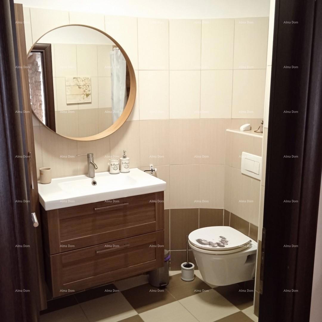 FORUM PEŠAČKA ZONA. Prodaja lepo uređenega stanovanja na atraktivni lokaciji, Pula, center!