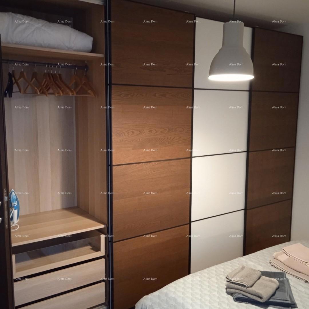 FORUM PEŠAČKA ZONA. Prodaja lepo uređenega stanovanja na atraktivni lokaciji, Pula, center!