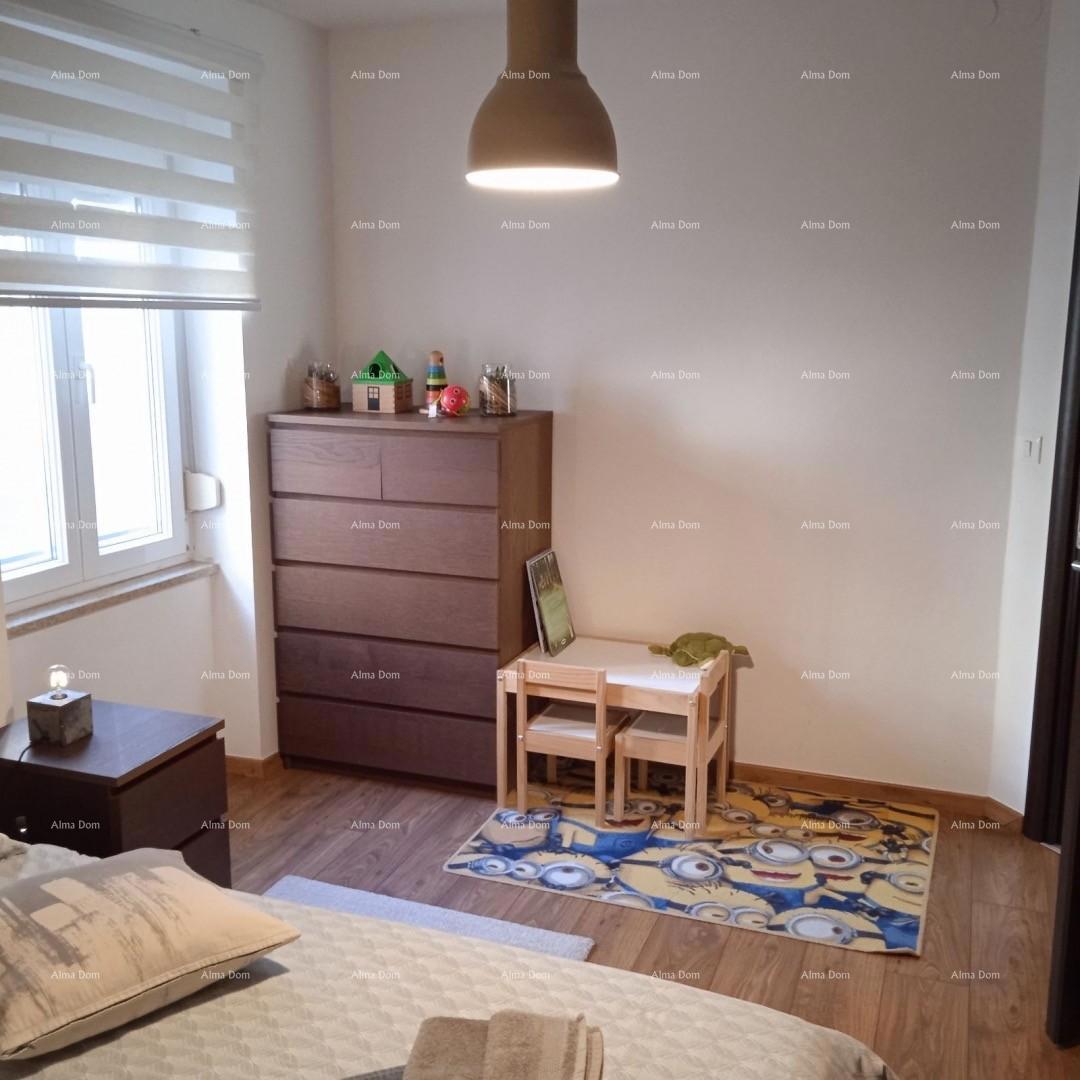 FORUM PEŠAČKA ZONA. Prodaja lepo uređenega stanovanja na atraktivni lokaciji, Pula, center!