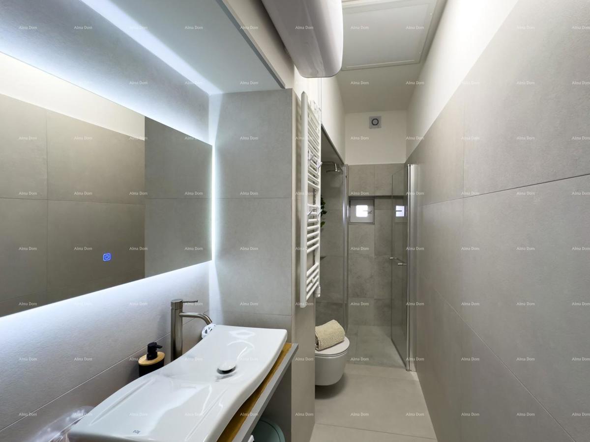 Pulj strogo središče Istarska ulica 500 metrov od Arene Sodobno popolnoma prenovljeno in opremljeno mestno stanovanje