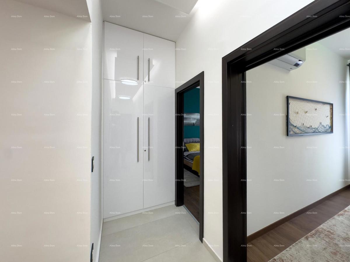 Pulj strogo središče Istarska ulica 500 metrov od Arene Sodobno popolnoma prenovljeno in opremljeno mestno stanovanje