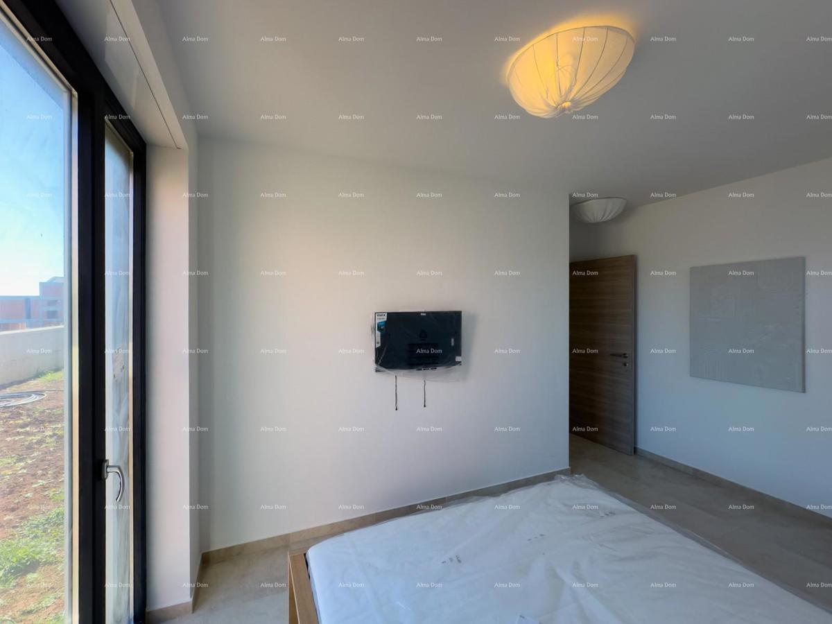 Mukalba. Medulin. Stanovanje v novogradnji z lastnim bazenom