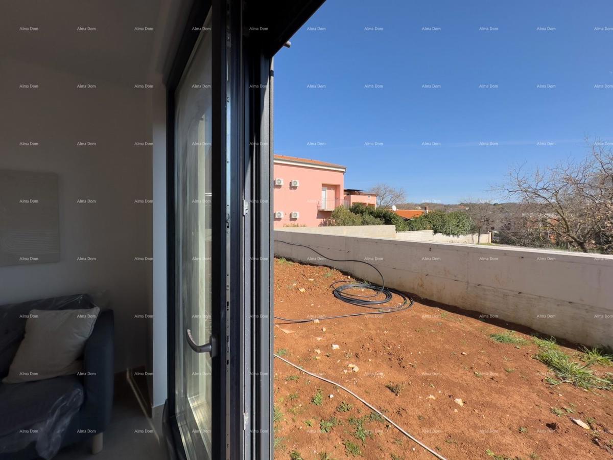 Mukalba. Medulin. Stanovanje v novogradnji z lastnim bazenom