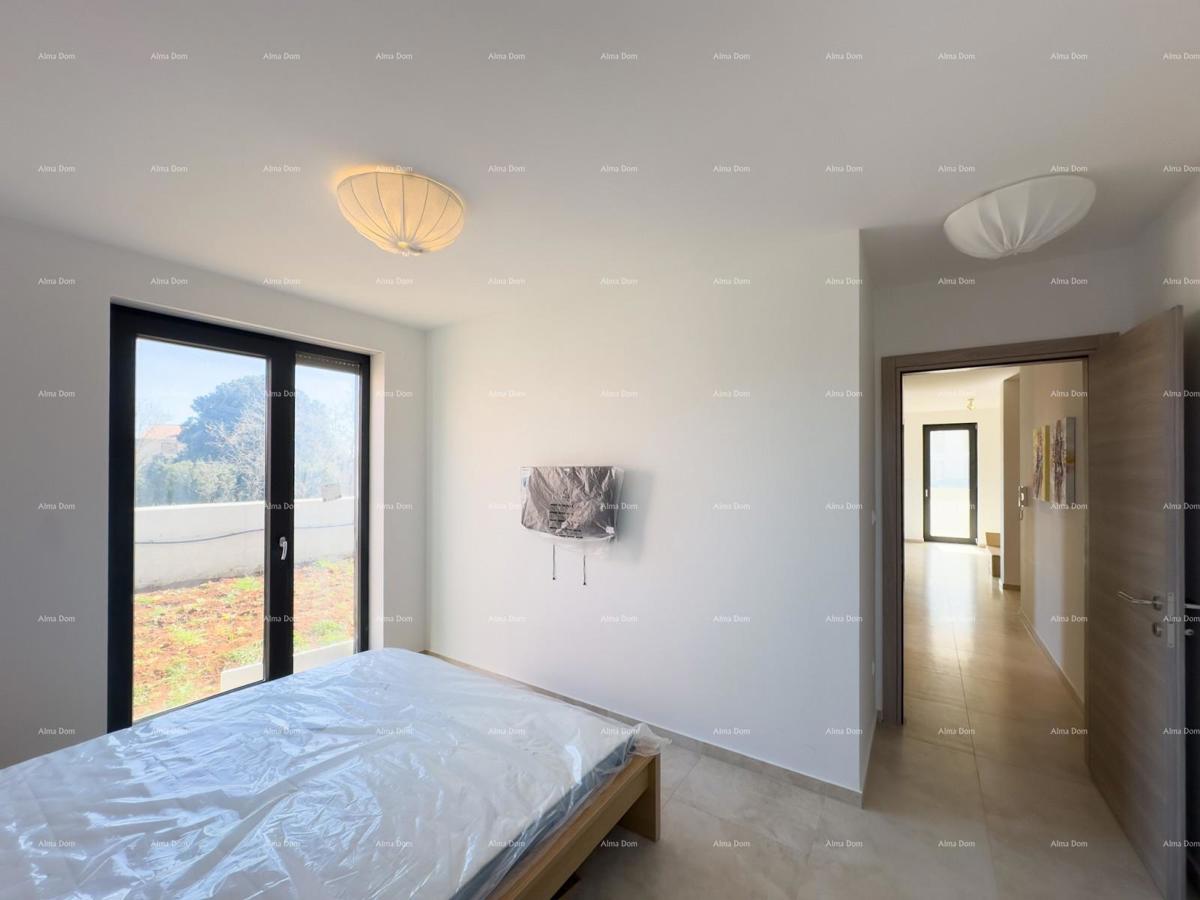 Mukalba. Medulin. Stanovanje v novogradnji z lastnim bazenom