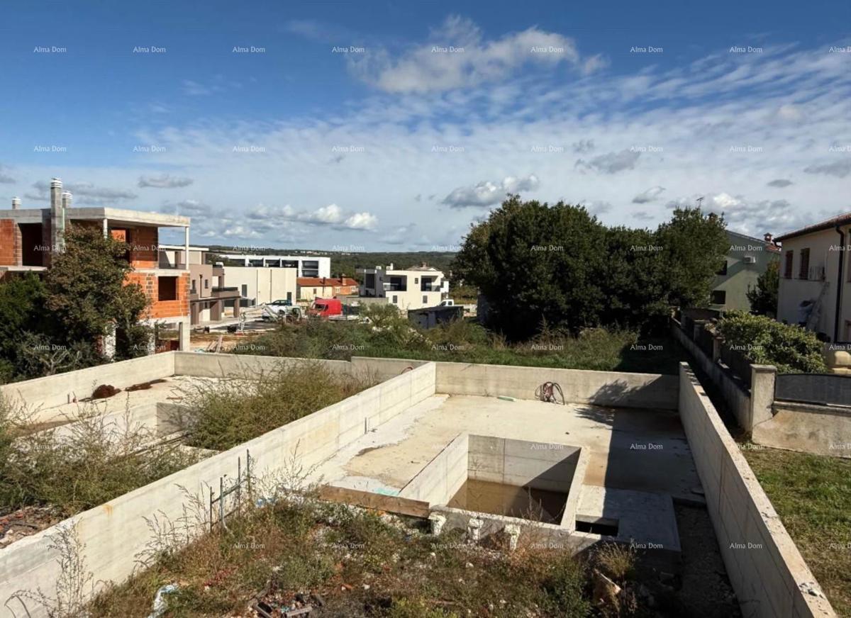 Prodaja stanovanja z bazenom in vrtom v moderni novogradnji, Tar!