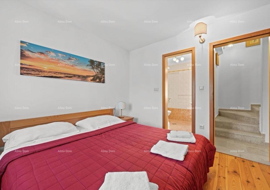 Prodaja renovirane istarske hiše s bazenom – Kanfanar, 208 m², dva objekta