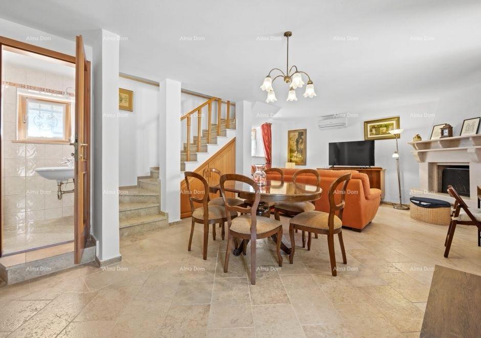 Prodaja renovirane istarske hiše s bazenom – Kanfanar, 208 m², dva objekta