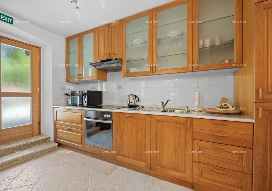 Prodaja renovirane istarske hiše s bazenom – Kanfanar, 208 m², dva objekta