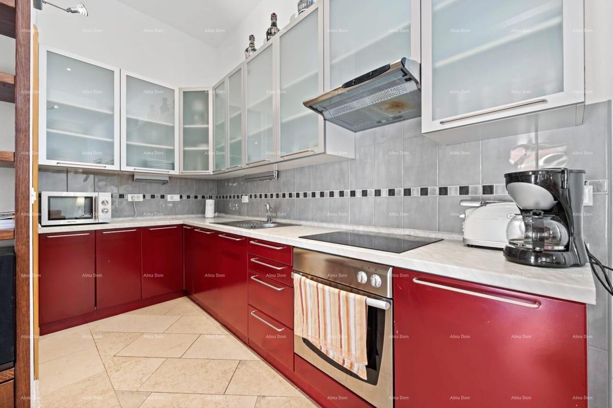 Prodaja renovirane istarske hiše s bazenom – Kanfanar, 208 m², dva objekta