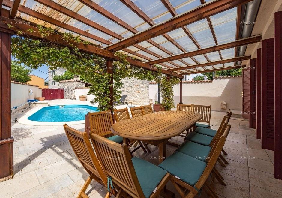 Prodaja renovirane istarske hiše s bazenom – Kanfanar, 208 m², dva objekta