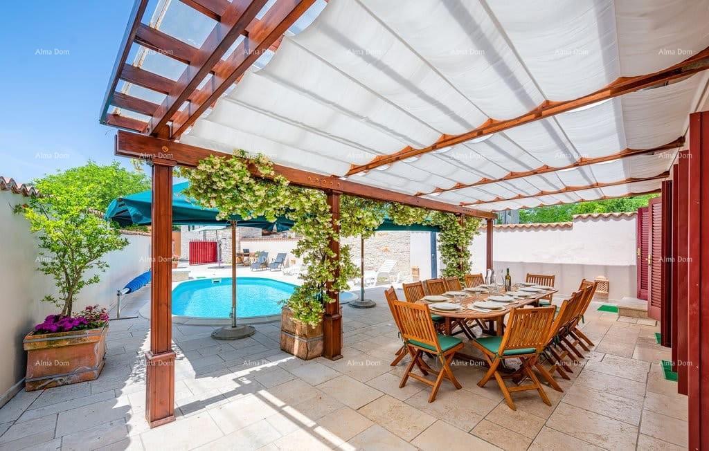 Prodaja renovirane istarske hiše s bazenom – Kanfanar, 208 m², dva objekta
