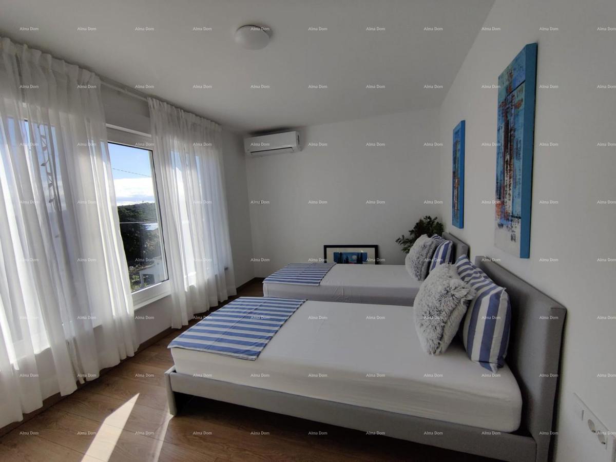 Prodaja - novoizgrajena hiša blizu morja, Banjole!