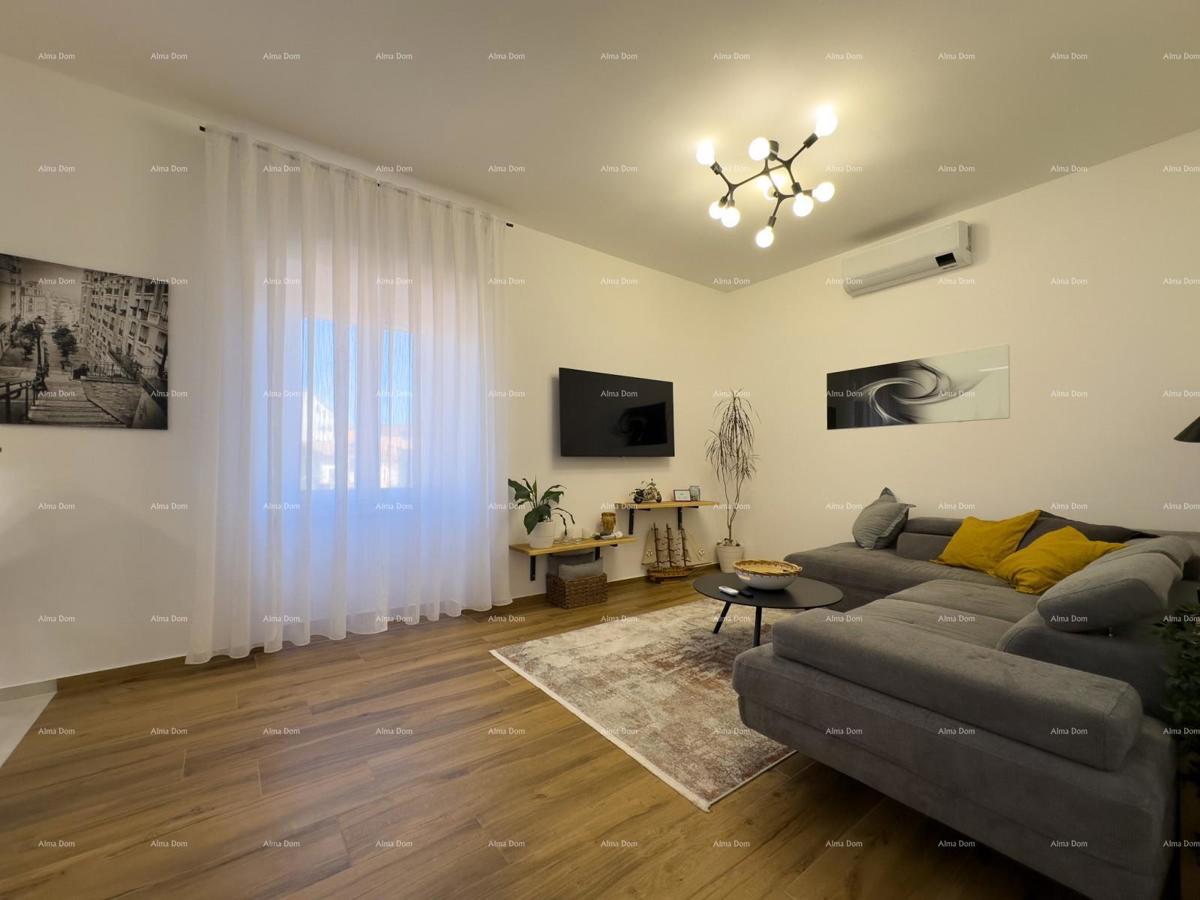 Pulj strogo središče Istarska ulica 500 metrov od Arene Sodobno popolnoma prenovljeno in opremljeno mestno stanovanje