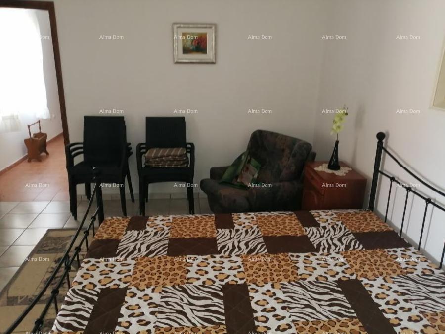 Prodaja - Samostoječa hiša na lepi in urejeni parceli, Kaštel!