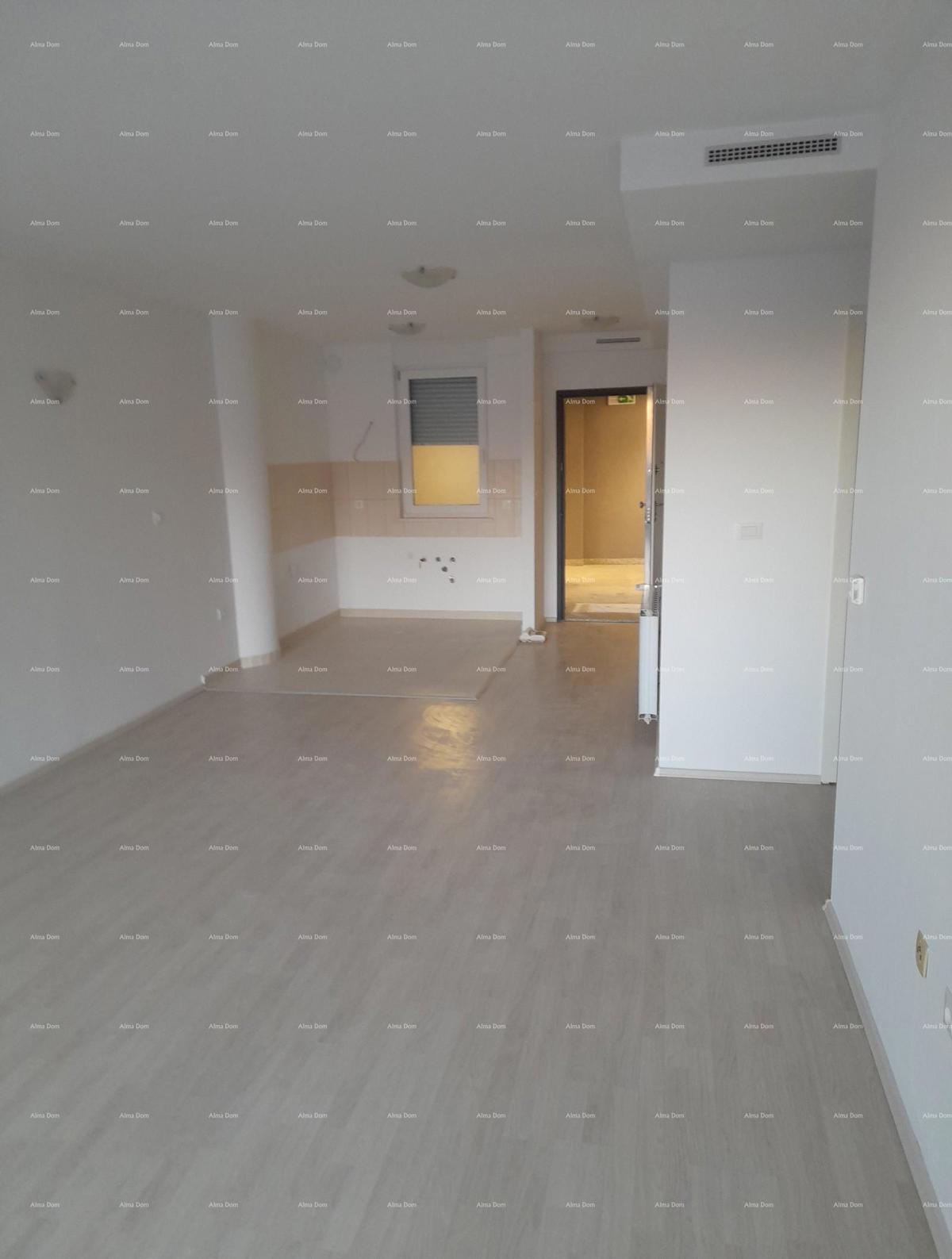 Prodaja - stan s garažnim mestom na odlični lokaciji, Pula!