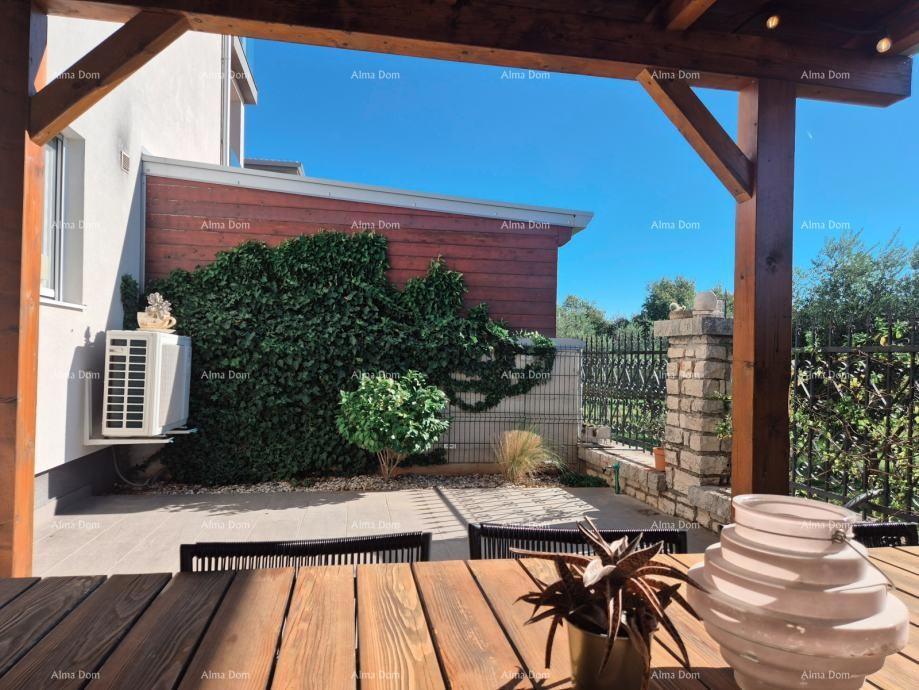 Prodaja potpuno opremljenog stana u Žbandaju