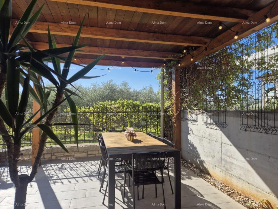 Prodaja potpuno opremljenog stana u Žbandaju