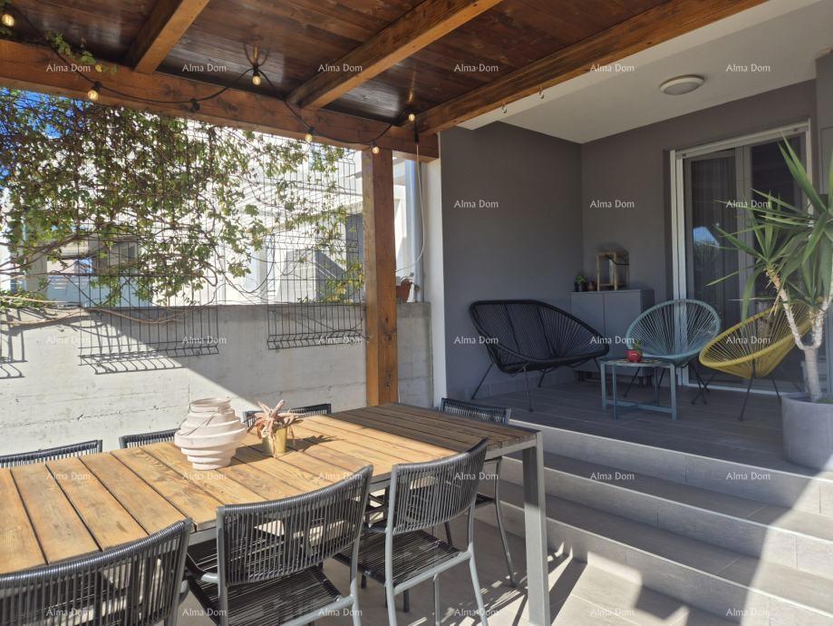 Prodaja potpuno opremljenog stana u Žbandaju