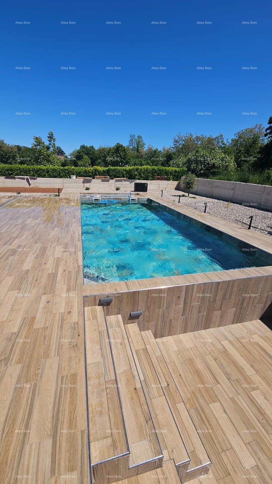 Prekrasna hiša s bazenom in vrtom blizu Labina