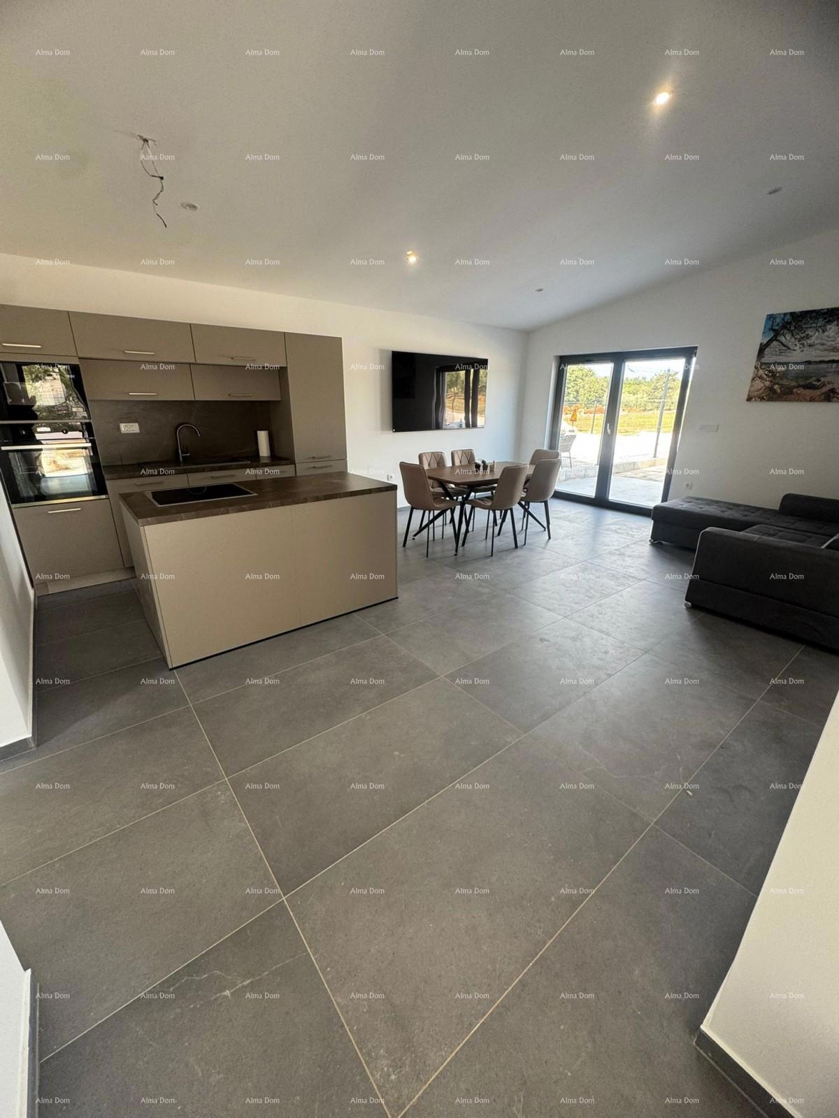 Prodaja - dvojna kuća s grijanim bazenom, okolica Poreča!