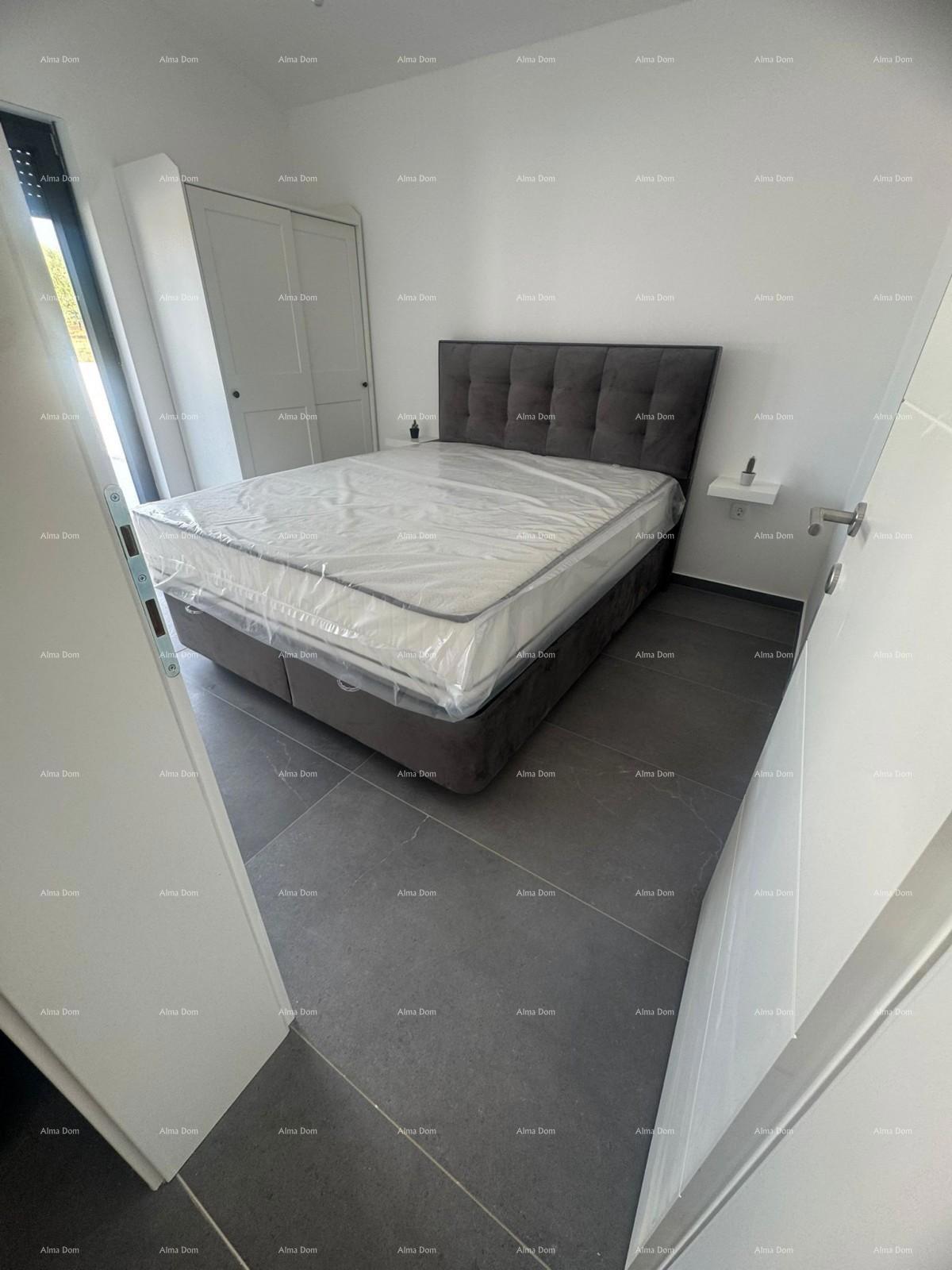 Prodaja - dvojna kuća s grijanim bazenom, okolica Poreča!