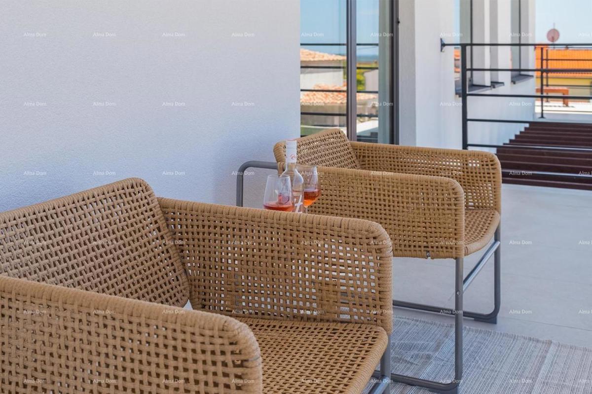 Pula Galižana. Vila s bazenom, zunanjo kuhinjo in pogledom na morje.