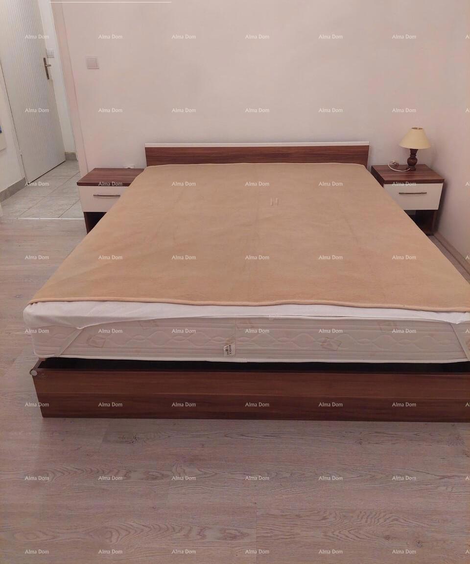 Novigrad – Mareda, stan s teraso 300 m od morja