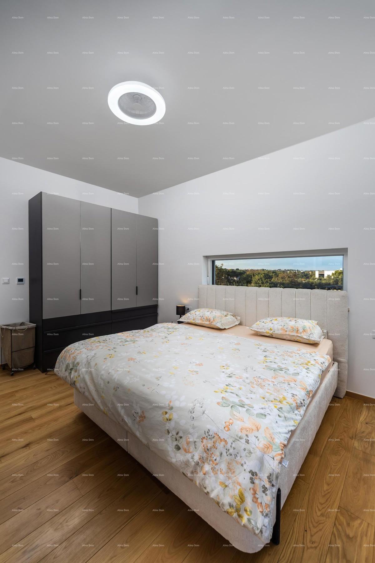 Prodaja - novo zgrajena, moderna in ekskluzivna vila s bazenom, Volme, Pula!