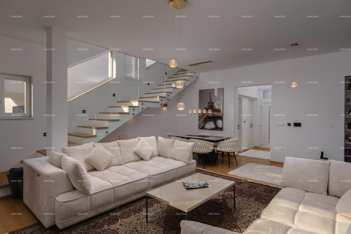 Prodaja - novo zgrajena, moderna in ekskluzivna vila s bazenom, Volme, Pula!